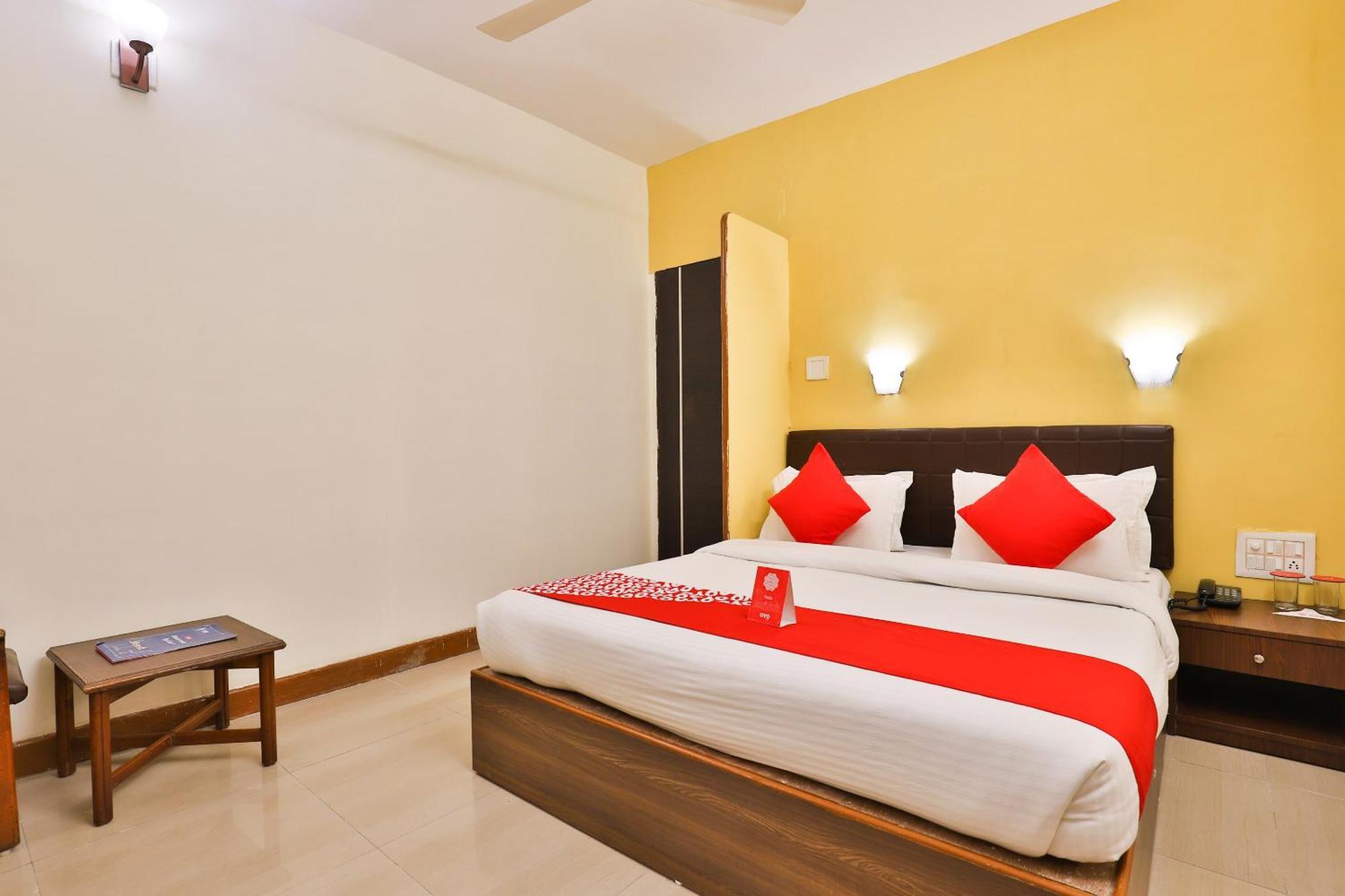 Hotel O Utsav Vadodara Exterior photo