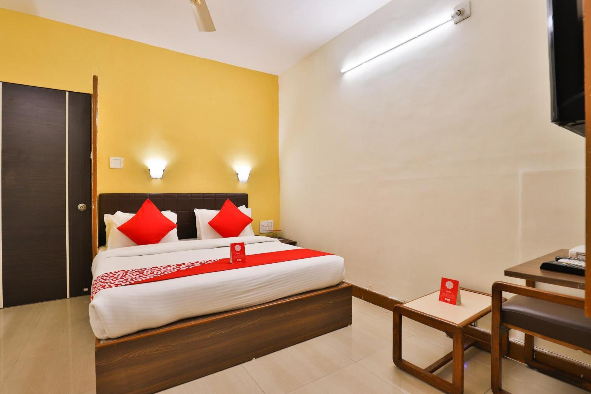 Hotel O Utsav Vadodara Exterior photo