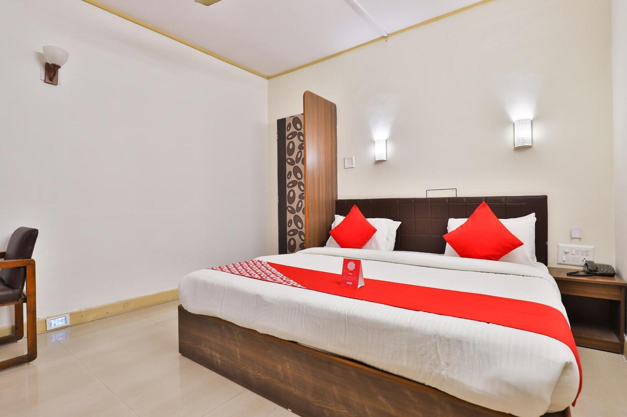 Hotel O Utsav Vadodara Exterior photo